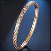 Pulseira de Aço Inoxidável Não Desbota Padrão Diamante Titânio Aço Versão Estreita Europeia e Americana Cravejada com Diamantes Minimalista Moda Pulseira