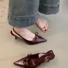 Tacones Altos de Punta Fina Franceses con Tacón de Aguja para Mujer Sandalias con Tira al Tobillo sin Espalda y Moño Zapatos de Mujer Nuevos de Moda 2026