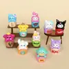Set Familiar Sanrio Lindo Puesto Callejero Artículos Pequeños Celebridad de Internet Lindo Bricolaje Accesorios de Resina Decoraciones para Coche Ins