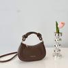 2023 nueva moda colgante de bola de felpa bolso de mujer color sólido simple estilo coreano portátil para hombro axila bandolera bolso cuadrado pequeño