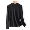 Camisa base de seda ecológica con cuello semi-alto personalizado para mujer, corte ajustado y fina, adecuada para otoño e invierno, se puede usar como capa interior con un top de cuello alto o como capa exterior con una camiseta de manga larga