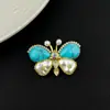 Nuevo Broche de Mariposa para Mujer Pin de Insecto Fresco y Dulce Accesorios Elegantes Joyería de Lujo Ligero