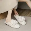 Chinelos peludos com laço de pérola para mulheres, para usar no inverno ao ar livre, chinelos de pelúcia para maternidade, chinelos de algodão macios, antiderrapantes, para calçar e tirar facilmente