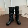 Primeiro Encontro Temporada 2026 Outono Nova Fivela de Cinto Estilo Europeu e Americano Botas de Motociclista para Mulheres, Botas de Cano Médio da Moda e Versáteis com Bico Redondo para Mulheres