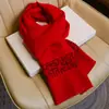 Bufanda Grande Roja China Roja con la Palabra "Piel" para Hombres y Mujeres, Calentador de Cuello Invierno 2026, Regalo para Personas de Mediana Edad y Mayores, Regalo para el Año de Nacimiento
