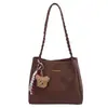 Bolso Grande de Moda Extranjera para Mujer 2025 Nuevo Estilo Bolso de Hombro Retro de Alta Gama Bolso Tote de Moda para Viajes de Otoño e Invierno
