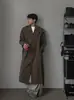 Gabardina de hombre de doble botonadura hasta la rodilla con solapa de pico y charreteras, abrigo de longitud media moderno, elegante y guapo, estilo coreano