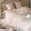 Conjunto de Quatro Peças Rose Manor Romântico Francês em Veludo Leite Esculpido Inverno Espessado Coral Veludo Fronha com Babados Colcha