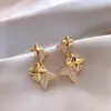 Pendientes de Estrella de Circonita Dorada Estilo Nuevo 2026 para Mujer, Elegantes y de Moda, Pendientes de Gama Alta, de Nicho y Únicos, Accesorios para Orejas de Lujo Ligero