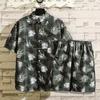 Roupa de praia casual para homens Verão Fino Solto Bonito Roupas à beira-mar Shorts havaianos Camisa de flores Pacote de duas peças