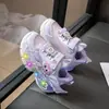 Zapatos para Niña Labubu con Luces Otoño 2025 Nuevos Malla Transpirable Zapatos Deportivos Infantiles Cuero Suela Suave Zapatos para Correr
