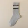 Meias para Homens e Mulheres, Estilos Outono e Inverno, Meias Longas Listradas Primavera e Outono, Antiodor, Absorventes de Suor, Respiráveis, Meia-Calça Esportiva Versátil Longa