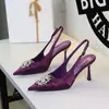 7317-A18 Zapatos de tacón de aguja para mujer, estilo europeo y americano de alta gama, con pedrería, de satén, sexys, punta fina, corte bajo, con una correa y hebilla