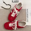 Versión de Piel de Vaca de los Zapatos de Entrenamiento Alemanes con Aumento Oculto de Altura para Mujer, Nuevos Zapatos Deportivos Casuales Primavera/Verano 2026, Versátiles Zapatos Forrest Gump