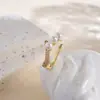 Pinzas para Orejas de Diamantes Incrustados de Tres Perlas Estilo Suave Coreano, Pinzas para Orejas de Perlas Ligeras de Lujo para el Trabajo, Suministro para Abastecimiento de Joyería en Tienda Física, Pendientes