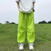 Mono fluorescente verde dopamina retro americano marca de moda para hombre y mujer verano delgado holgado casual recto pierna ancha pantalones