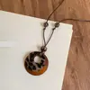 Collar de borlas transfronterizo europeo y americano en tonos marrones, lujo ligero con un toque de alta gama, cadena para la clavícula con diseño Maillard, joyería de nicho para mujer