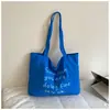 2026 Bolso de Hombro Único Estilo Coreano Nuevo para Mujer, Bolso de Lona de Gran Capacidad, Estilo Elegante y Casual, Adecuado para el Trabajo y los Viajes Diarios, Bolso Tote de Nicho