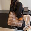 Bolso de Gran Capacidad de Lana a Cuadros para Mujer 2024 Otoño e Invierno Nuevo Versátil Retro Bolso de Hombro Trabajo Viajero Bolso Tote
