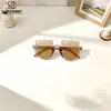 Gafas de Sol con Marco de Osito para Niños y Niñas, Estilo Clásico para Fiestas y Salidas, Gafas de Sol Infantiles con Protección Solar UV400, Modernas