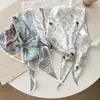 Pañuelo Triangular Fresco Floral Estilo Coreano, Bufanda Delgada de Seda de Verano para Niñas, Lazo para el Cabello, Bufanda para el Cuello, Protector de Cuello, Chal
