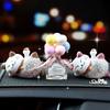 Adornos decorativos para el interior del coche con la consola central de Lucky Cat, de alta gama, con personalidad creativa y un hermoso estilo de diosa.
