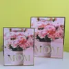 Día de la Madre Tarjeta Blanca Bolso de Regalo Hecho a Mano Tienda Minorista Tienda Minorista Proveedor Transfronterizo La Primera Opción Bolsa de Embalaje Estampada en Caliente