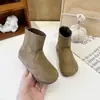 Botas Infantis Estilo Coreano Outono/Inverno Novas Meninas Moda Botas de Cano Curto com Zíper nas Costas Meninas Pequenas Estilo Britânico Botas Curtas