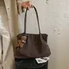 Bolsa de Hombro Grande de Textura Tejida Estilo Retro Perezoso Otoño 2026 para Mujer Gran Capacidad Nicho Versátil para Viajes Diarios