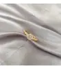 Anillo de Lujo Ligero Estilo Japonés para Mujer Tendencia Ins Diseño de Nicho Moda Personalizado Estilo Coreano Celebridad de Internet Accesorios de Dedo Índice de Alta Calidad