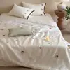 Juego de Edredón de Verano Refrescante de Tencel Doble Cara Estilo Femenino de Cuatro Piezas con Bordado de Corazones y Flores, Lavable a Máquina, Edredón Delgado Refrescante de Seda Hielo para Aire Acondicionado