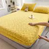 Cobertor de Cama Espesso de Flanela Leite Fleece Macio Confortável Quente de Inverno Simples Cor Sólida Cobertor de Cama Conjunto de Três Peças Roupa de Cama