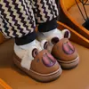 Sapatos de algodão infantis para meninos, superfície de couro, impermeáveis, pelúcia grossa, quentes, design de desenho animado, sapatos de algodão com calcanhar fechado, em estoque, disponíveis para dropshipping