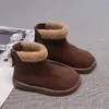 Botas de nieve para niñas 2026 nuevo invierno niños zapatos de algodón cálidos forrados de felpa niños grandes suela suave antideslizante botas cortas para niñas pequeñas