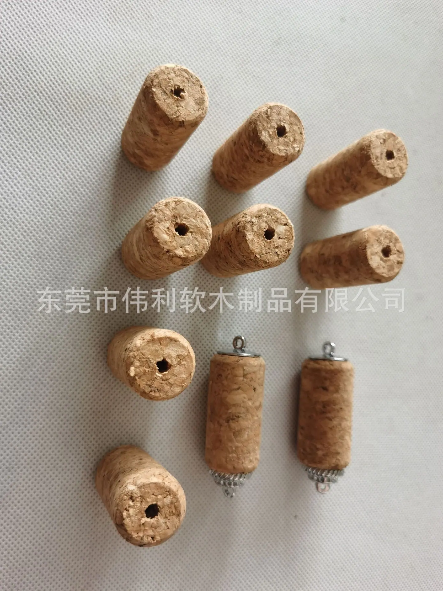 软木挂扣