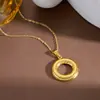 Moda Europea y Americana Moneda de Oro Redonda Avatar Personalizado Medalla Redonda Collar Cadena para Clavícula de Mujer Colgante de Moneda Acero de Titanio Oro de 18 Quilates