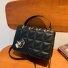 Nova bolsa retrô de cor sólida pequena 2022 moda outono em relevo bolsa mensageiro estilo ocidental rombus simples bolsa feminina portátil