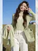 Cárdigan de punto fino para mujer, con cuello en V verde, de canalé, patchwork, estilo dos piezas falsas, ajuste ceñido, top juvenil de nicho para primavera 2026