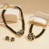 Collar Gargantilla Personalizado Estilo Oscuro Flor de Rosa Diamante Goteo de Aceite Lujo Accesible Europeo y Americano Collar Elegante de Gama Alta para Mujeres