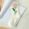 Calcetines para Mujer Flor Pequeña Tridimensional Media Caña Flor de Tulipán Japonesa Calcetines de Algodón Pequeños Frescos Estilo Universitario Color Sólido Calcetines Modernos