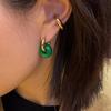 Hebilla de oreja de jade de ágata natural hebilla redonda de dos piezas aro de oreja de acero de titanio hebilla de seguridad simple de nicho de lujo ligero de alta calidad