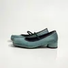 Sapatos Femininos Mary Jane Azuis Elásticos de Nicho Retrô, Feitos de Couro Bovino de Camada Superior com Acabamento Envelhecido, Apresentando um Salto Médio Robusto e Bico Quadrado