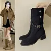 Botines nuevos Rad Martin de punta redonda adelgazantes, estilo western otoño/invierno hebilla de cinturón retro que aumenta la altura botas 2026 con tacón de bloque medio