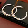 Pendientes de Cuentas Perla Aguja de Plata en Forma de C Retro Francés Exagerados Versátiles Pendientes de Botón Pendientes de Nicho de Gama Alta Venta al por Mayor para Mujer
