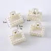 Presilha de Garra Pequena Pérola Vintage Estilo Francês para Mulheres, Presilha Tubarão da Moda com Toque de Luxo, Acessório de Cabelo Estilo Coreano e Japonês