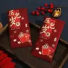 Atacado de envelopes vermelhos para casamentos e celebrações de Ano Novo, feitos de papel com glitter, papel fosco e papel rígido, com desejos de Feliz Ano Novo e o caractere para "mil", novos designs disponíveis