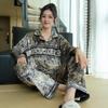 Pijama de pareja de terciopelo dorado de alta calidad con estampado de camelia para mujer, primavera y otoño, negro, manga larga, blanco, traje cárdigan para otoño e invierno
