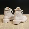 Botas Martin Redondas de Bico Redondo Estilo Francês Antiderrapantes Aumentadoras de Altura para Uso Externo, Nova Moda Versátil Verão e Outono 2026 com Cadarço e Sola Grossa