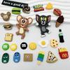 Accesorios de Plástico Blando Serie Tom y Jerry Zapatos con Agujeros para Manualidades Funda para Teléfono Móvil Taza de Agua Parche Decorativo Hecho a Mano para Refrigerador