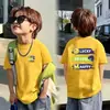 Camiseta de Manga Curta para Meninos 2026 Novo Verão Algodão Puro Infantil Gola Redonda Estilosa para Crianças Maiores Camiseta de Manga Curta com Estampa de Letras